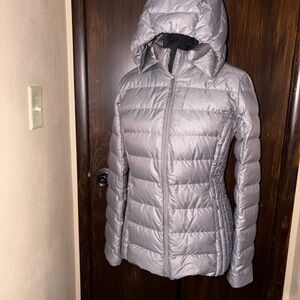 Elegant Women's Gray Puffer Jacket